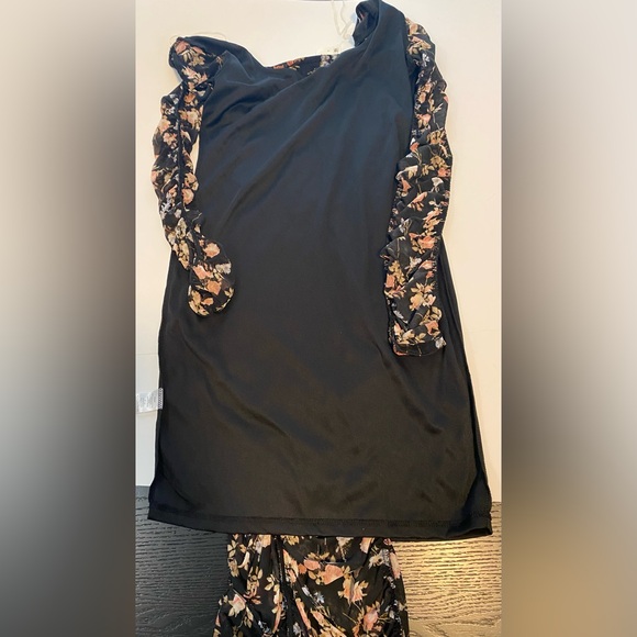 NWT Almost Famous Black Floral Long Sleeve Dress - Picture 13 of 16